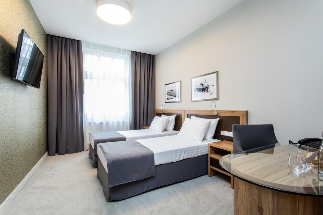 Jakubowy Hotel Gdynia Bagian luar foto